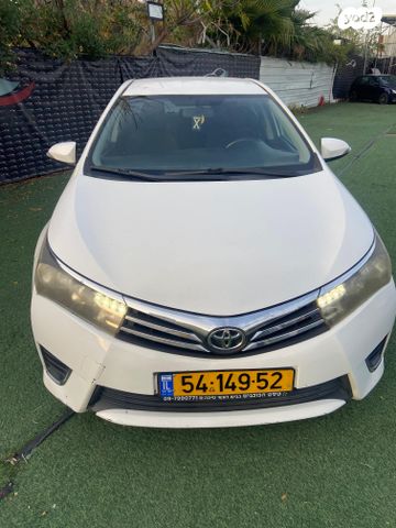 טויוטה קורולה