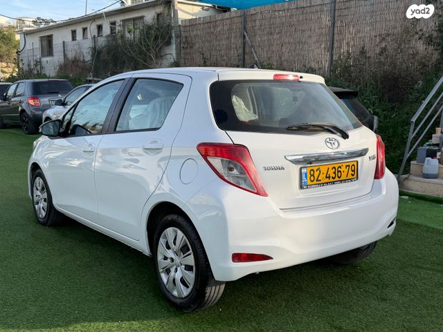 טויוטה יאריס