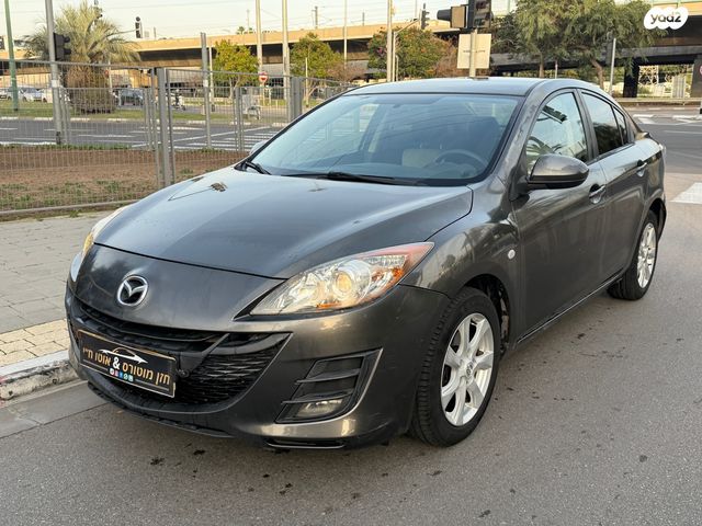 מודעת רכב מאזדה 3