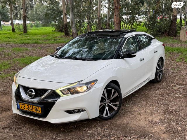 ניסאן מקסימה