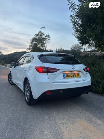 מודעת רכב מאזדה 3