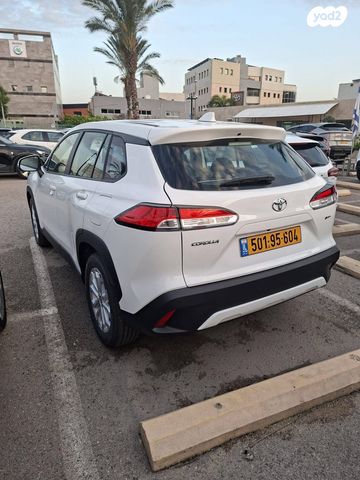 טויוטה קורולה קרוס