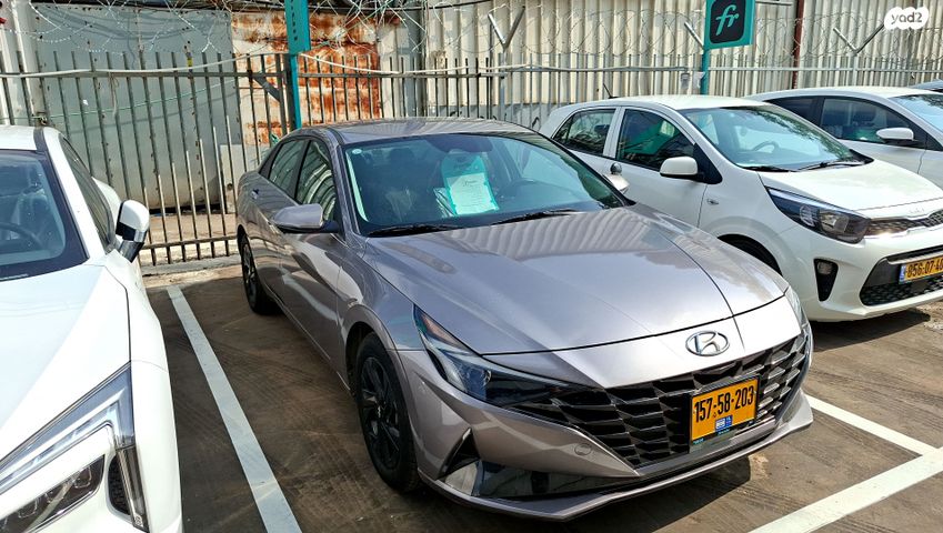 יונדאי אלנטרה