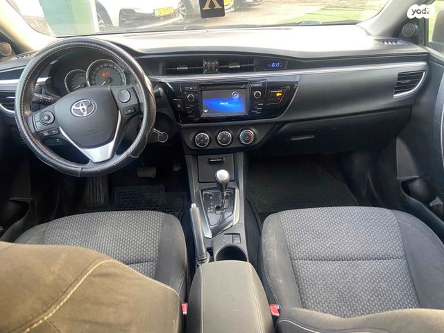 טויוטה קורולה