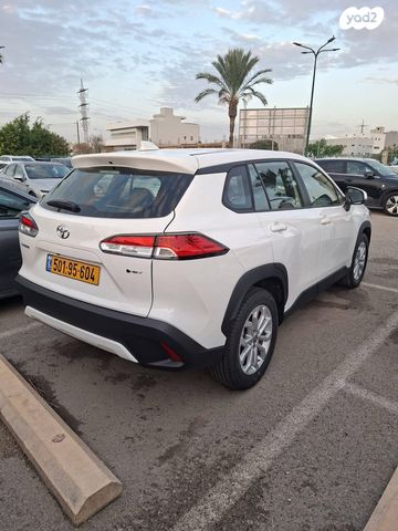 טויוטה קורולה קרוס