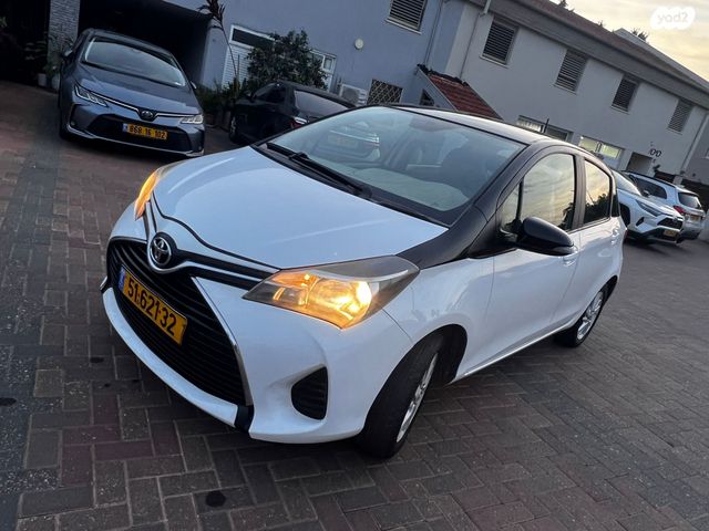 טויוטה יאריס