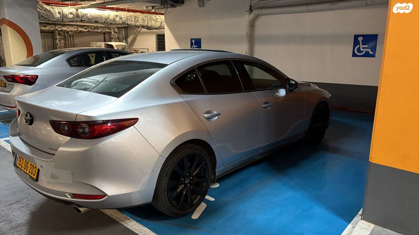מאזדה 3