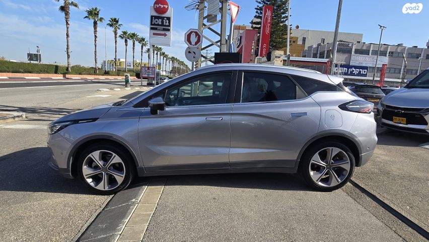 ג׳ילי Geometry C