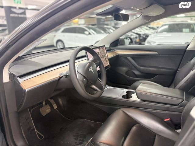 טסלה מודל 3