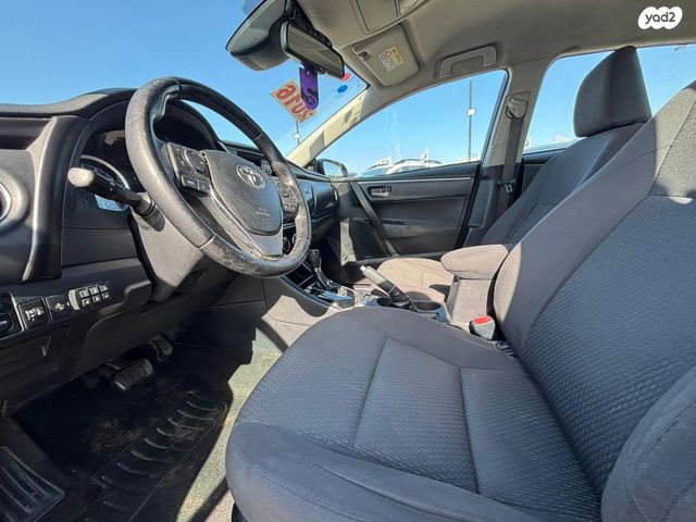 טויוטה קורולה