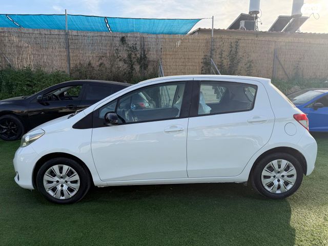 מודעת רכב טויוטה יאריס