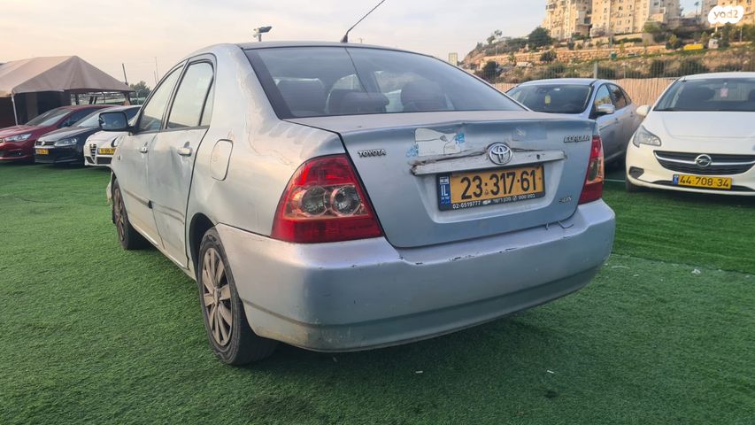 טויוטה קורולה