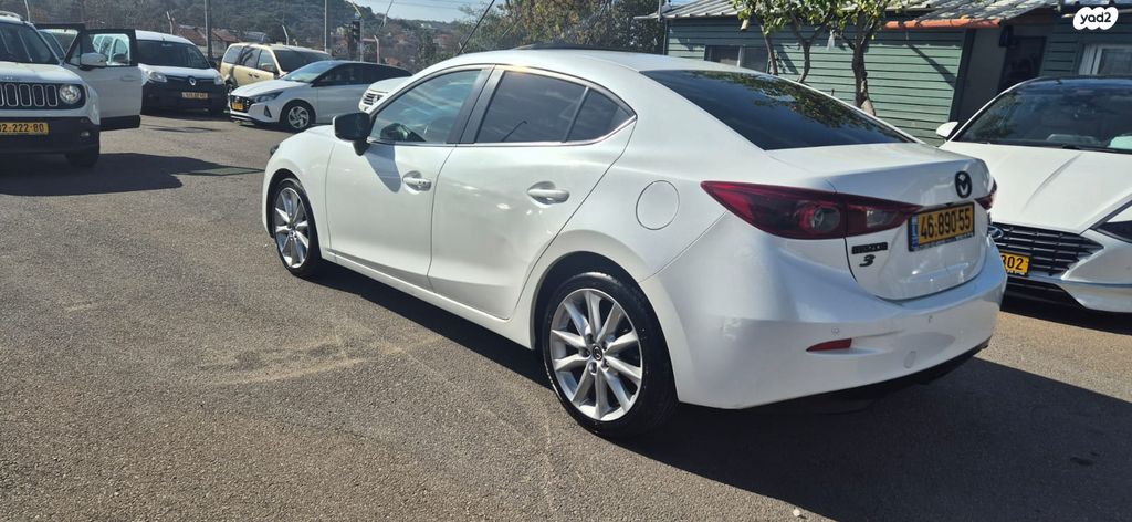 מאזדה 3