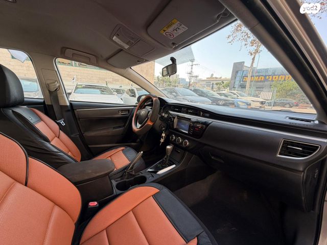 טויוטה קורולה