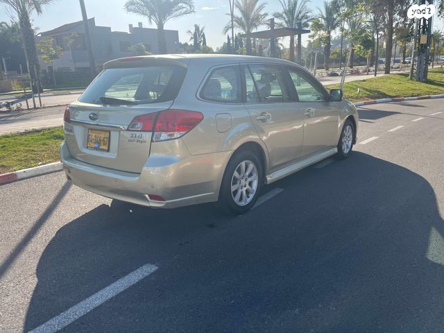 סובארו B4/לגאסי