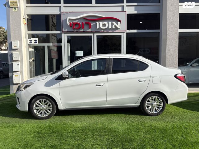 מיצובישי אטראז'