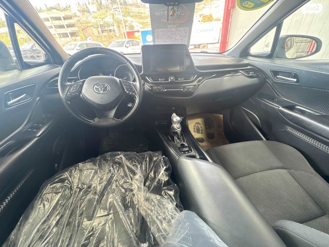 טויוטה C-HR