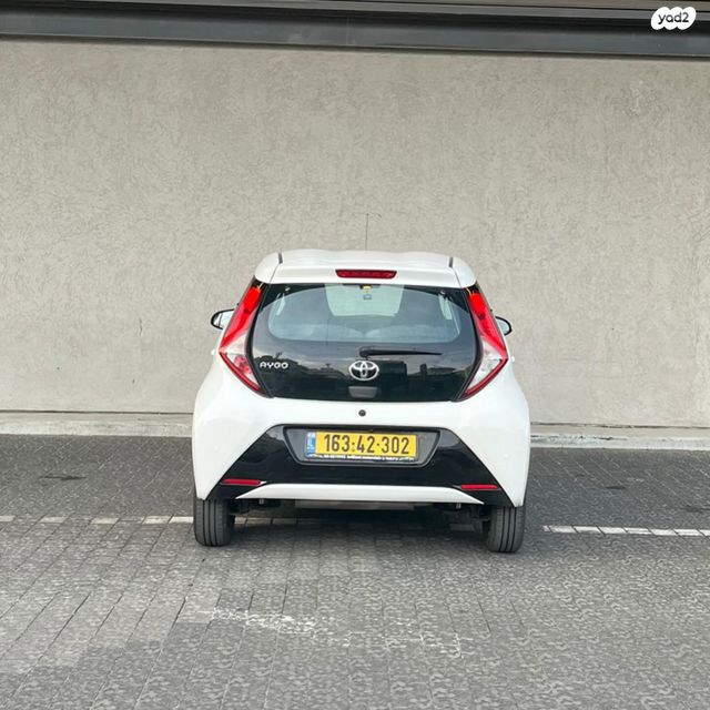 טויוטה אייגו