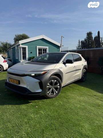 מודעת רכב טויוטה bZ4X