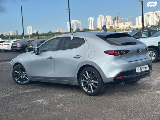 מאזדה 3