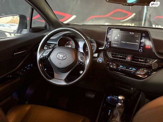 טויוטה C-HR