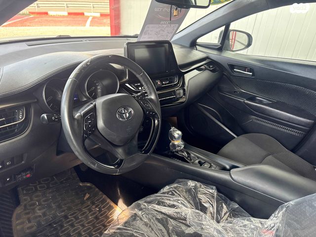 טויוטה C-HR