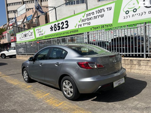 מודעת רכב מאזדה 3