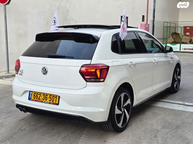 פולקסווגן פולו 