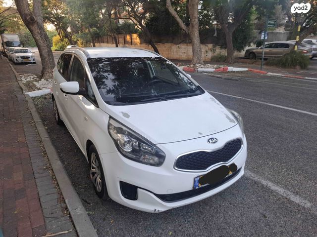 מודעת רכב קיה קארנס