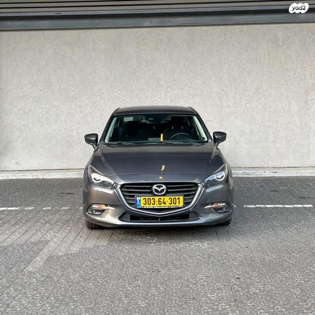 מודעת רכב מאזדה 3