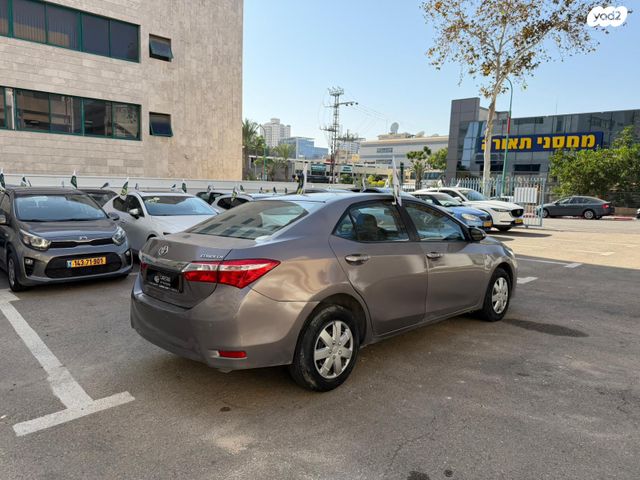 טויוטה קורולה