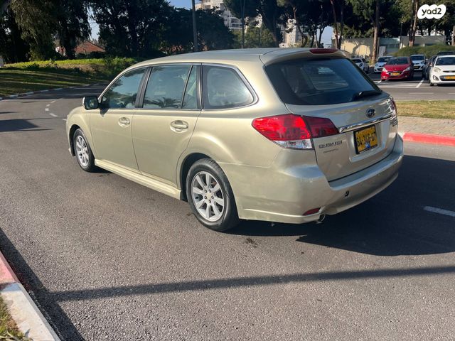 סובארו B4/לגאסי