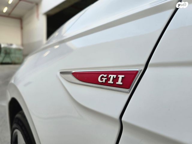 פולקסווגן פולו 