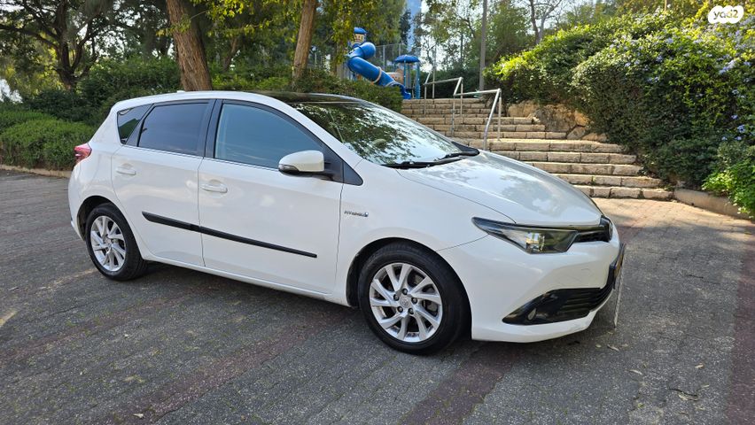 טויוטה אוריס