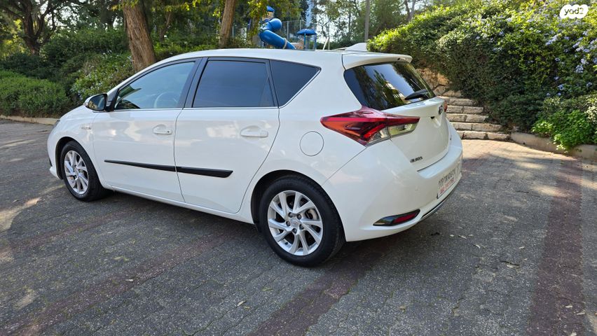 טויוטה אוריס