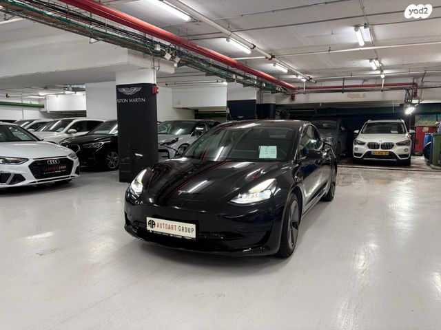 מודעת רכב טסלה מודל 3