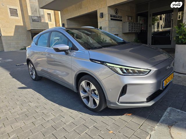 מודעת רכב ג׳ילי Geometry C