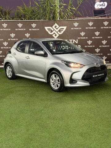 טויוטה יאריס