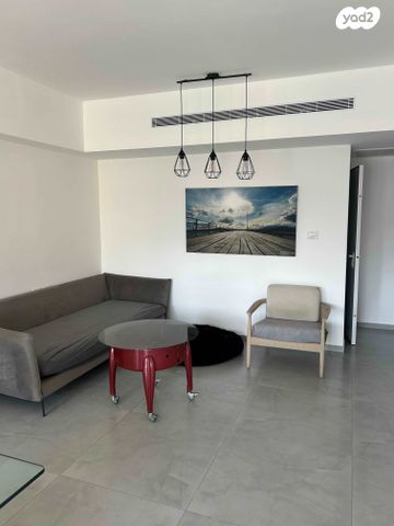 דירה, ישראל זנגוויל 33, צפון מזרח מרכז העיר, נתניה