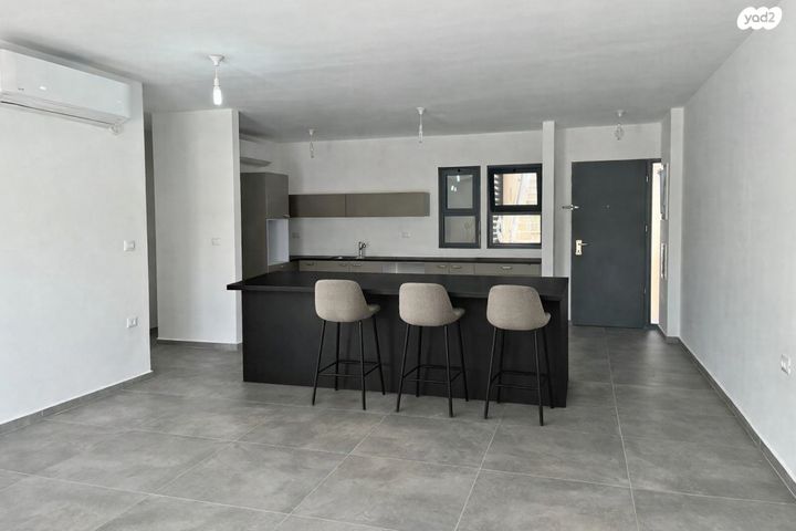 דירת גן, ענבר 89, נעלה, נעלה