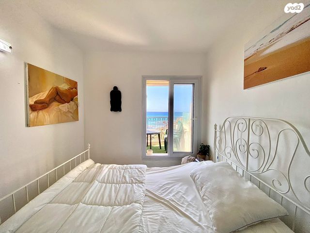 דירה, שדרות מנחם בגין 1, גבעת אולגה, חדרה