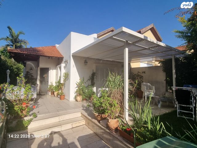 בית פרטי/ קוטג', אהרון בן חמו 7, בילו, לוד