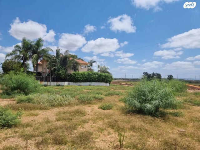 מגרשים, חטיבת כרמלי 1, נחליאל, חדרה