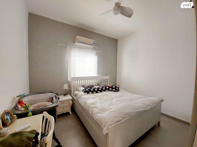 חומה ומגדל 27