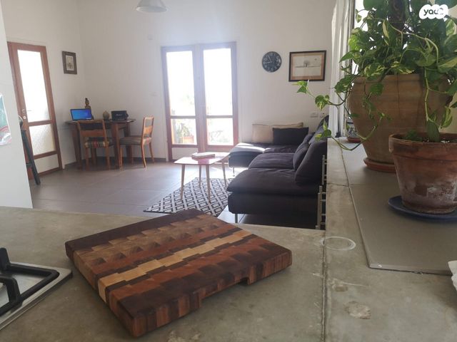 דירה, עובדיה מברטנורה 10, הצפון הישן - צפון, תל אביב יפו