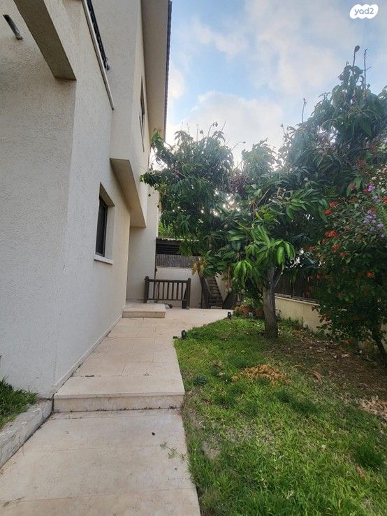 דו משפחתי, הזית 92, לפיד, לפיד