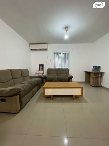 איינשטיין 16