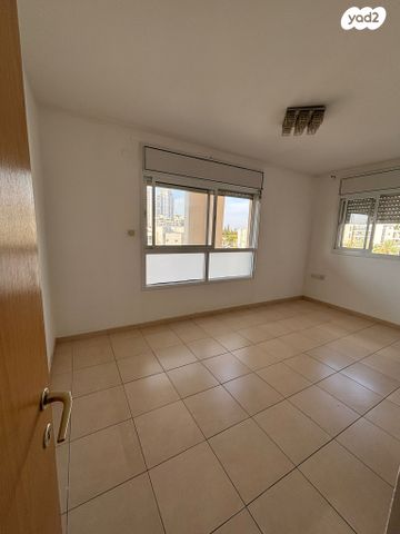 דירה, עין שמש 1, גבעת סביון, גני תקווה