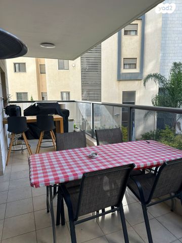 דירה, דבורה הנביאה 20, רובע יזרעאל סביוני העמק, עפולה