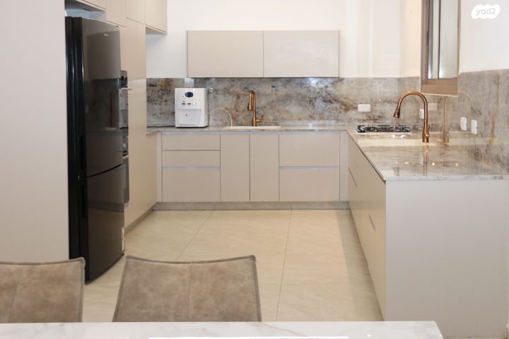 דו משפחתי, מבצע מכבי 2, טבריה המושבה, טבריה